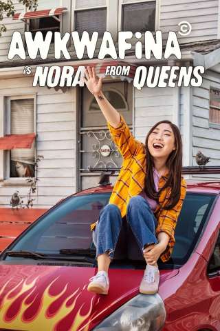 Awkwafina è Nora del Queens